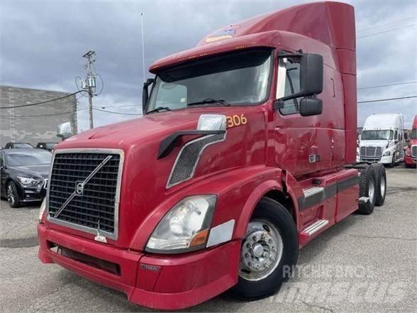 Volvo VNL64T730 Truck Tractor Units