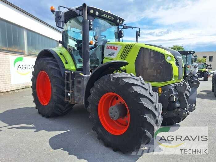 CLAAS AXION 870 Tractors