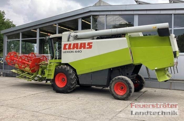 CLAAS LEXION 440 AC Combine harvesters
