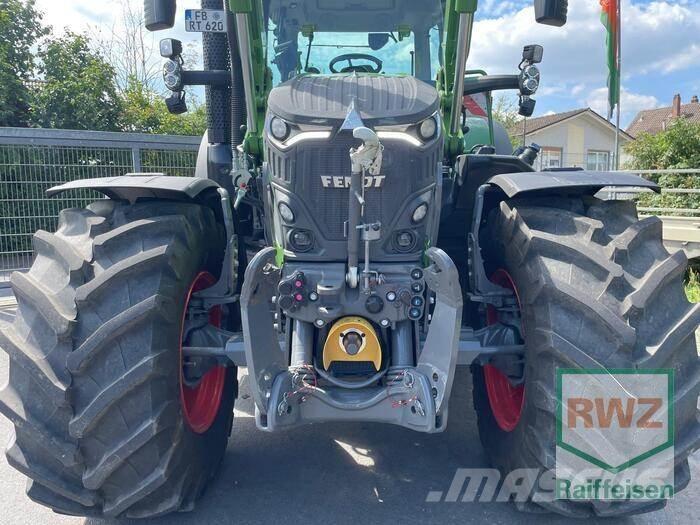 Fendt 620 Vario Tractors