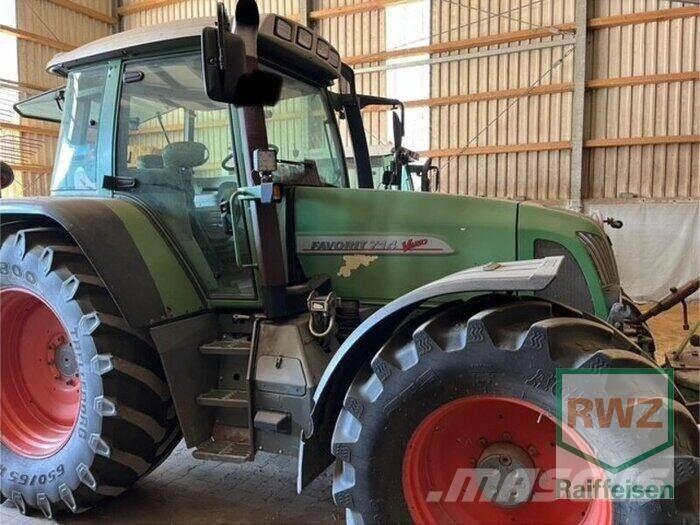 Fendt 714 Tractors