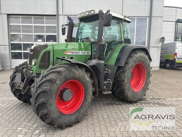 Fendt 718 VARIO Tractors