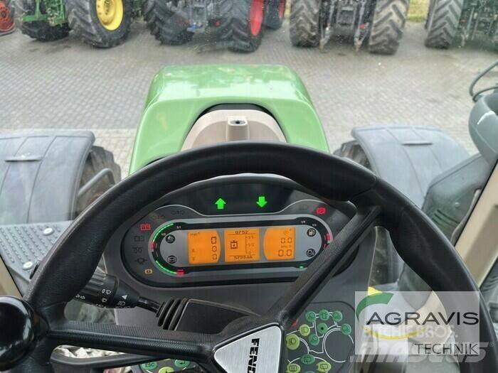 Fendt 724 VARIO S4 Tractors