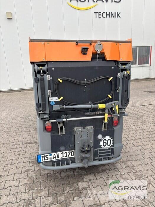 Kärcher MC250 Sweepers