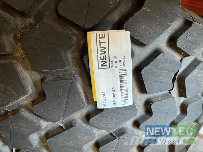  KR445/45R19.5 Tyres, wheels and rims