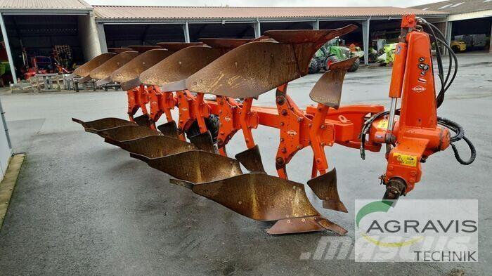 Kuhn VARI-MASTER 153 Reversible ploughs