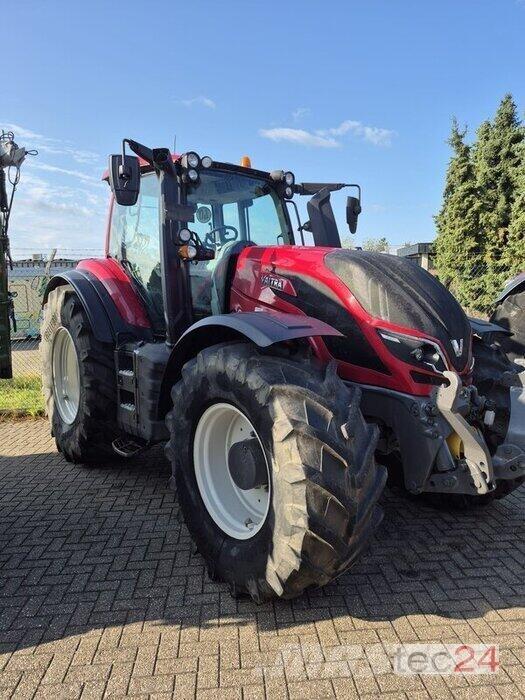 Valtra T 254 A Tractors