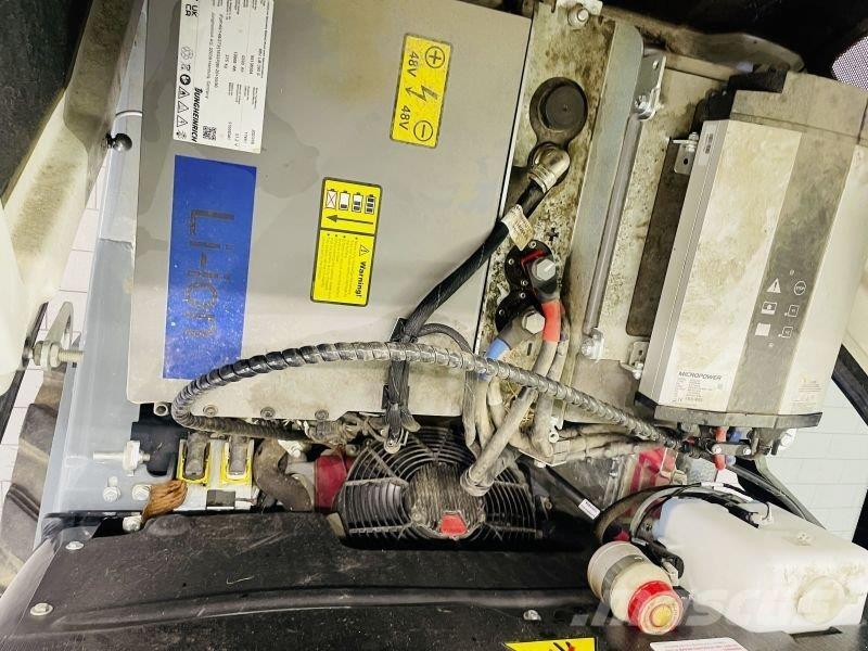 GiANT G2700E Skid steer loaders