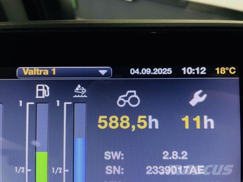 Valtra Q285 Tractors