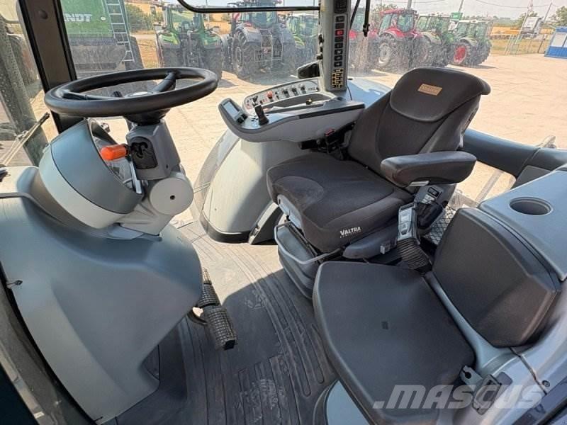 Valtra S274 Tractors