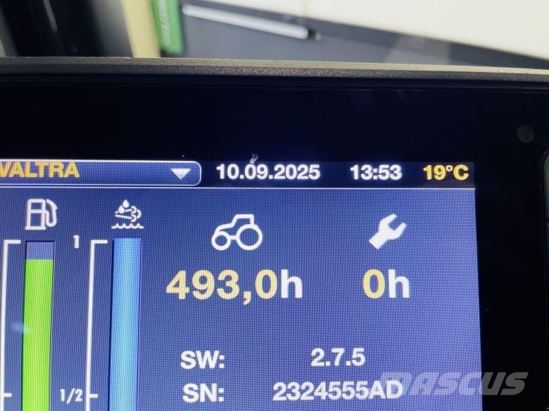 Valtra T215D Tractors