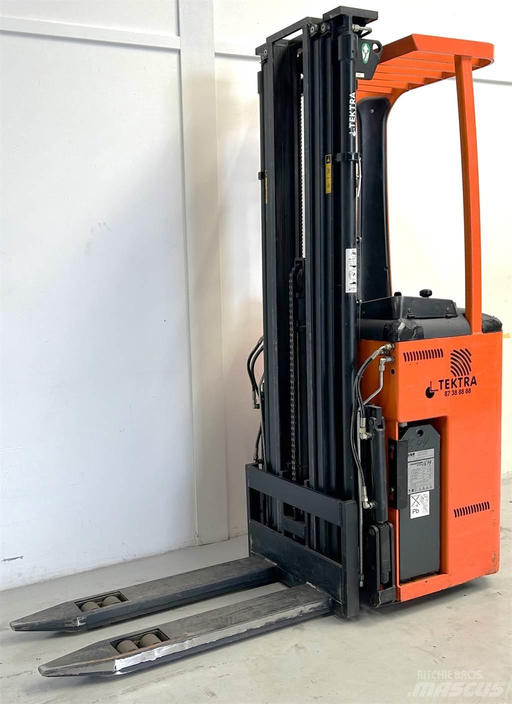 Rocla SST 12 TREV Self propelled stackers