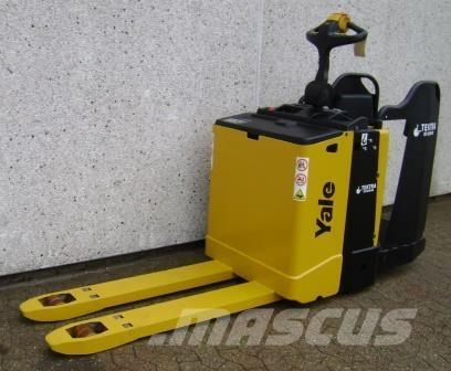Yale MP20X - 400 AH Low lifter with platform