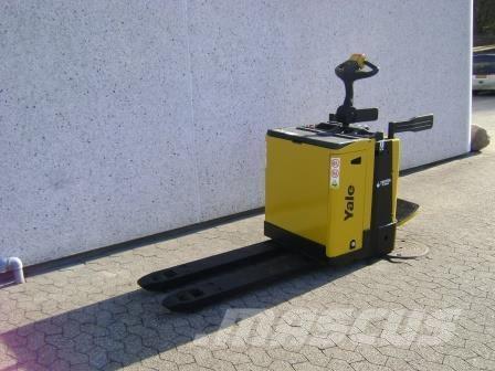 Yale MP20X - 500 AH Low lifter with platform