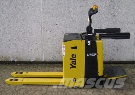 Yale MP20X - 500 AH Low lifter with platform