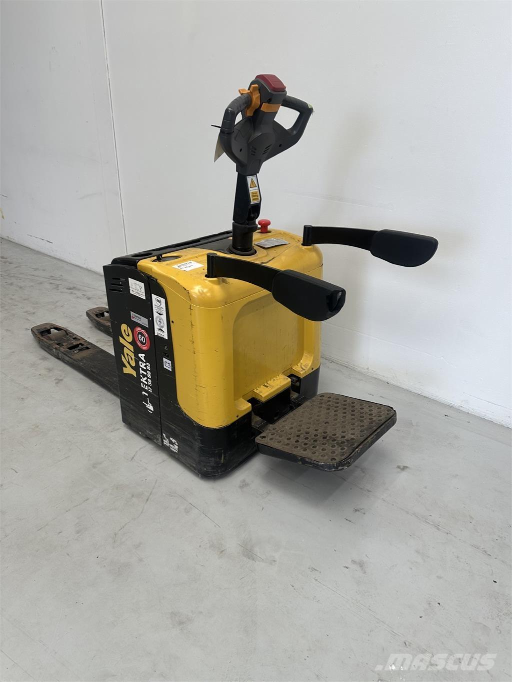 Yale MP20XUX Low lifter with platform