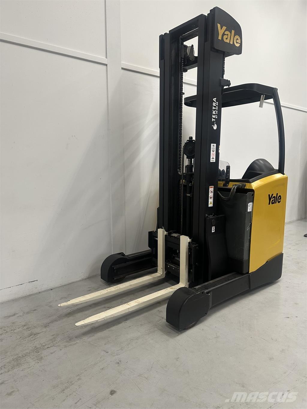Yale MR14 Reach truck