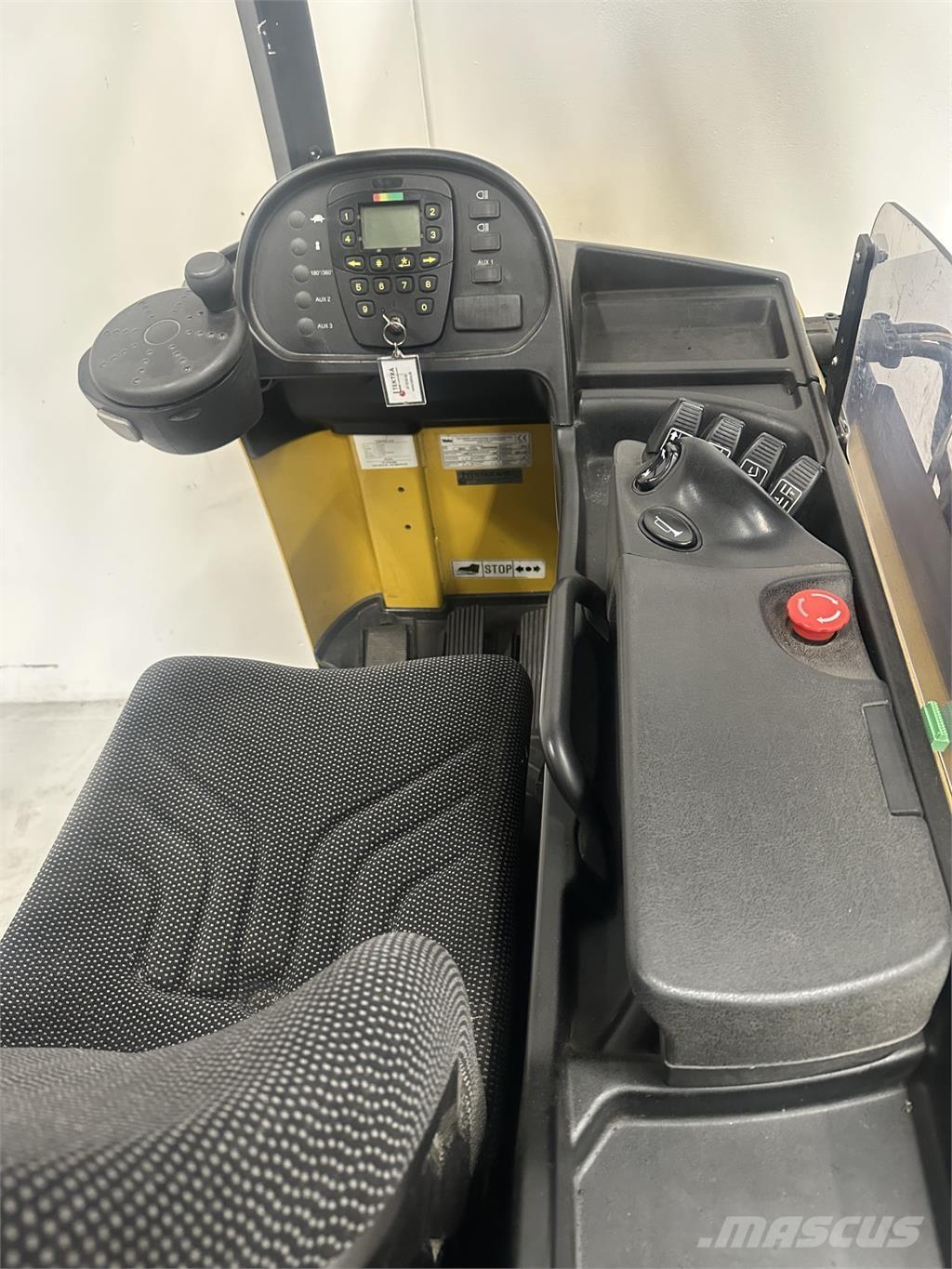 Yale MR14 Reach truck