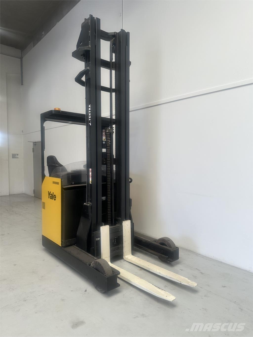 Yale MR16H Reach truck