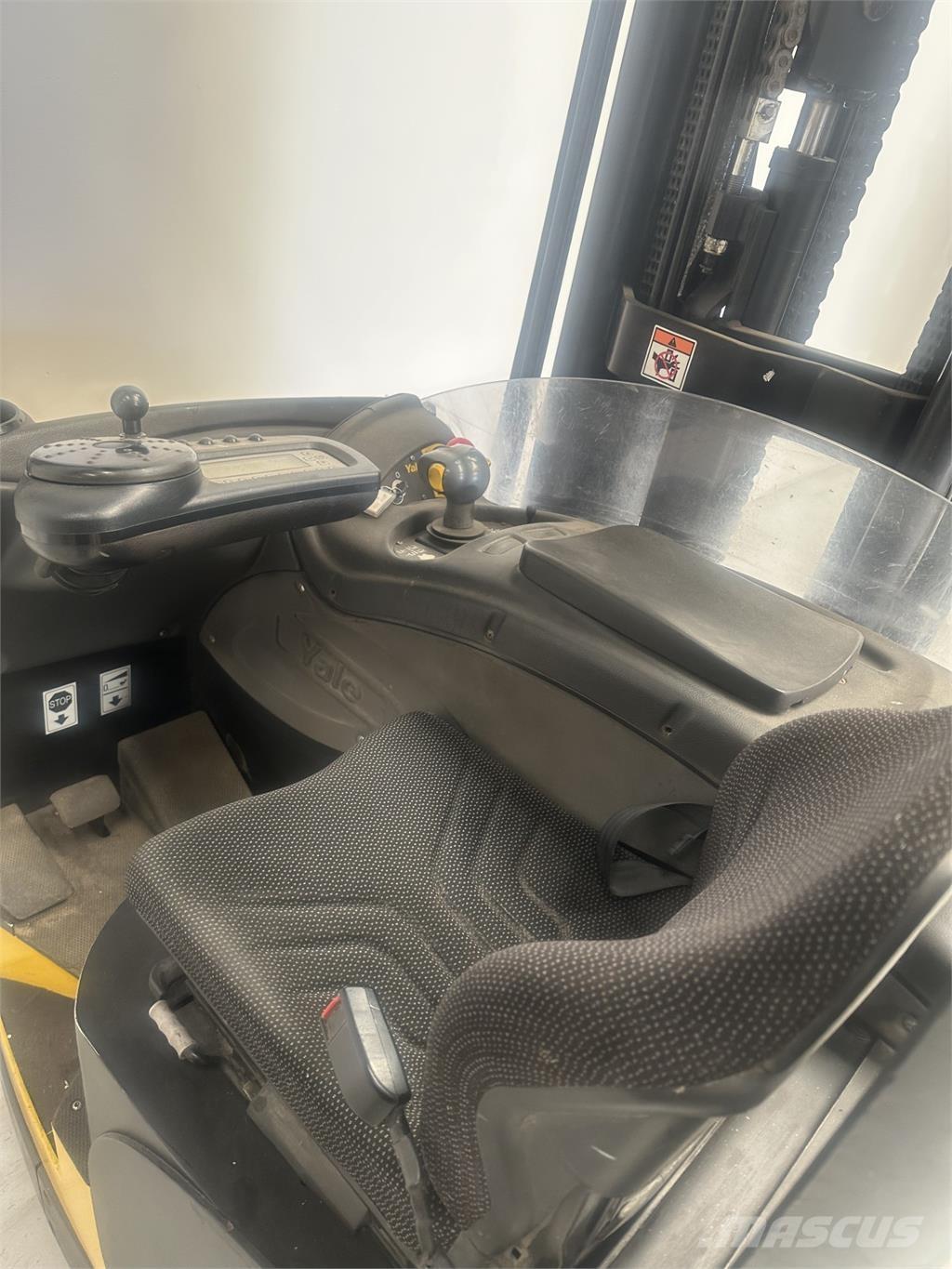 Yale MR16H Reach truck