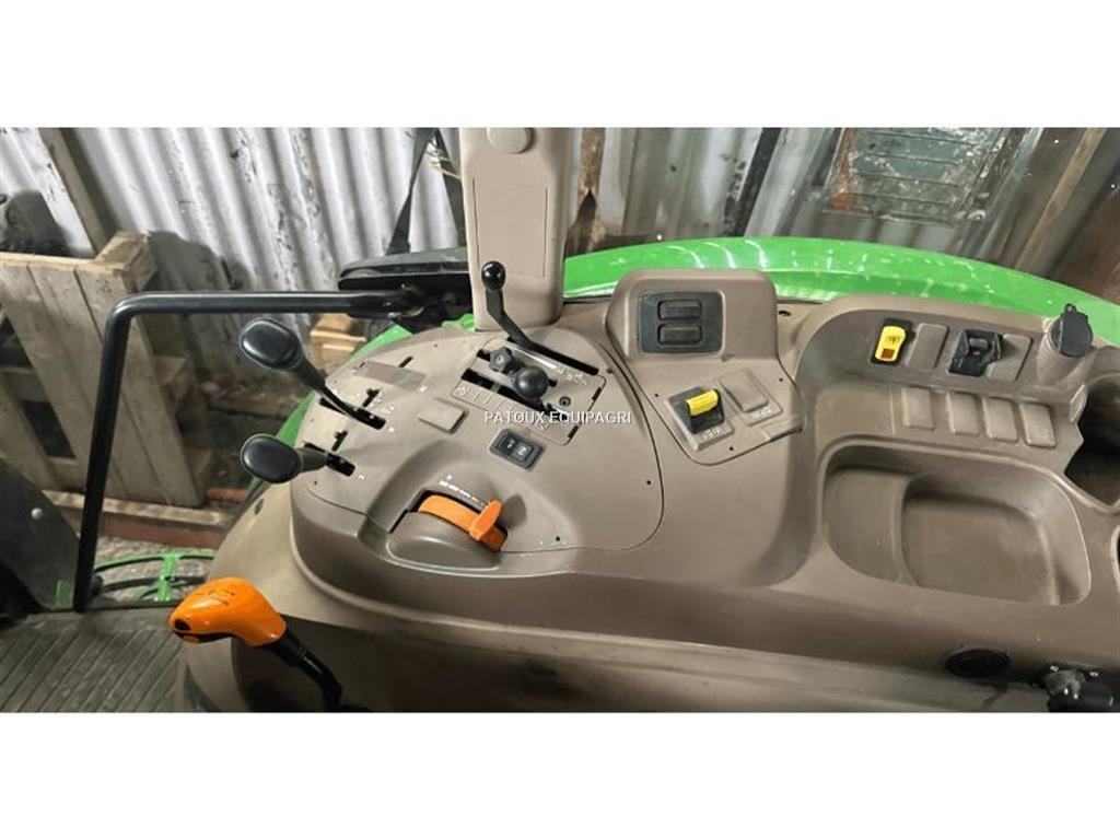 John Deere 5058E Tractors