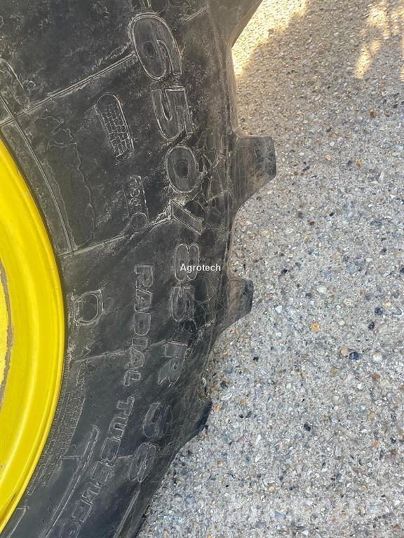 John Deere 6R195 Tractors