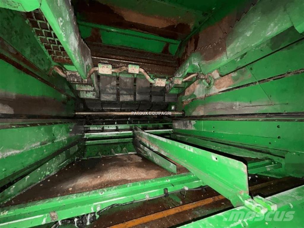 John Deere T660 Combine harvesters