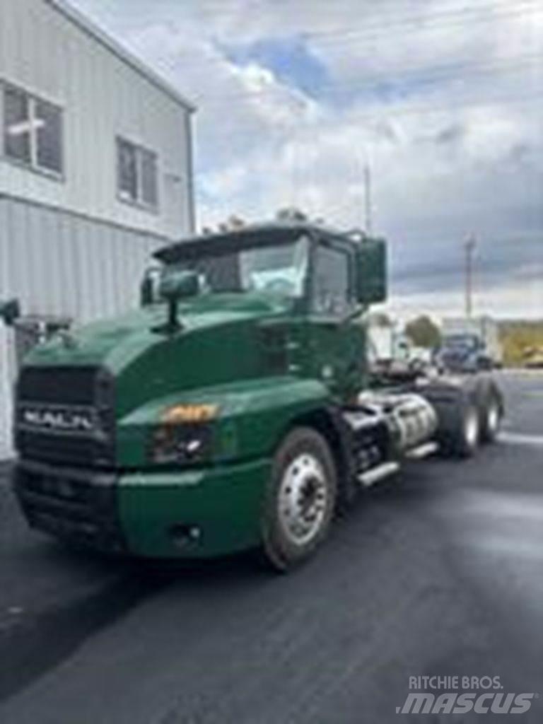 Mack AN64T Truck Tractor Units