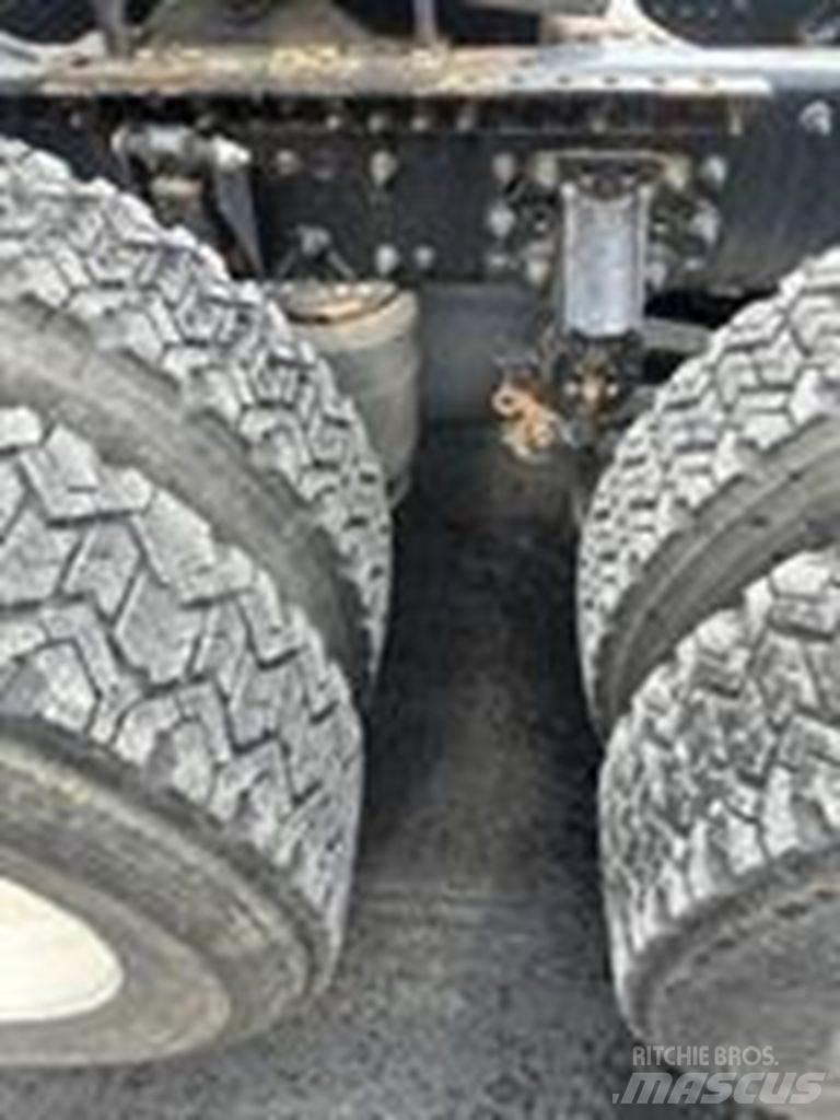 Mack AN64T Truck Tractor Units