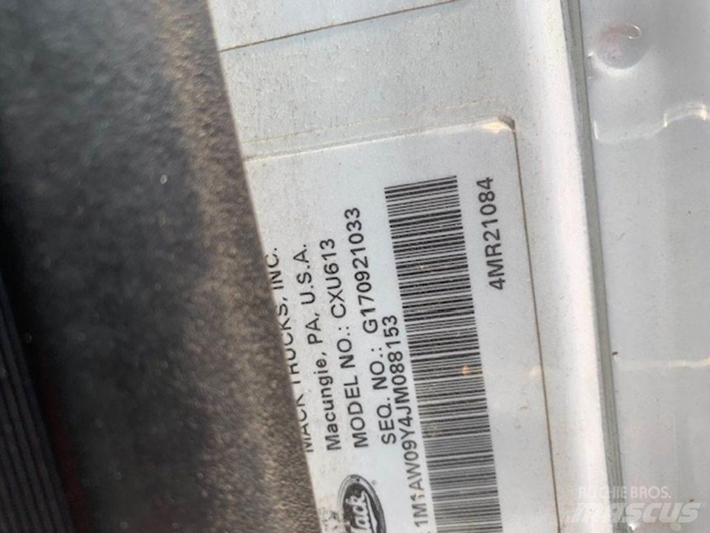 Mack CXU613 Truck Tractor Units