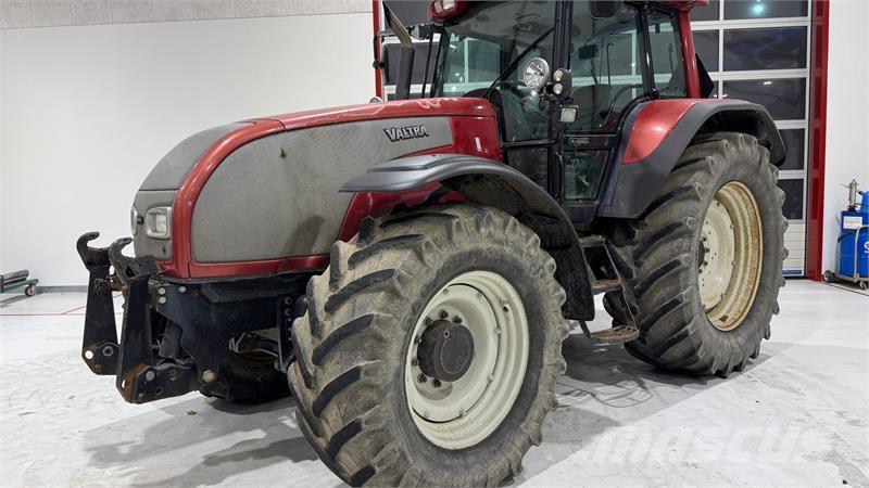 Valtra T190 Tractors