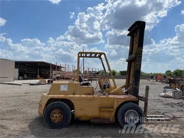 CAT B10 Rough terrain truck