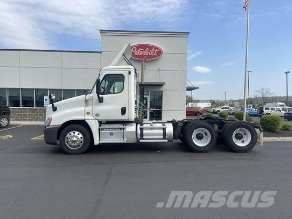 Freightliner CASCADIA 116 Truck Tractor Units