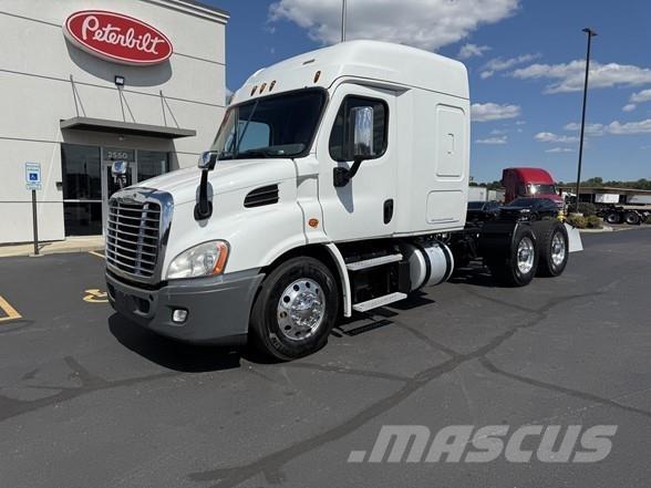 Freightliner CASCADIA 116 Truck Tractor Units