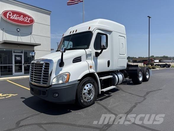 Freightliner CASCADIA 116 Truck Tractor Units