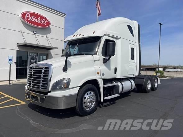 Freightliner CASCADIA 116 Truck Tractor Units