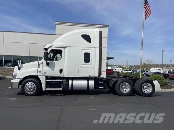 Freightliner CASCADIA 116 Truck Tractor Units