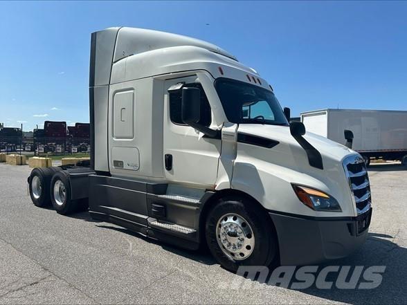 Freightliner CASCADIA 116 Truck Tractor Units
