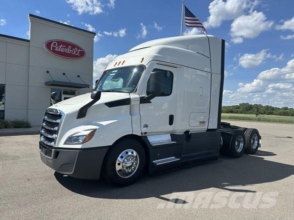 Freightliner CASCADIA 116 Truck Tractor Units