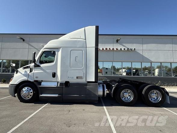 Freightliner CASCADIA 116 Truck Tractor Units