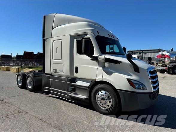 Freightliner CASCADIA 116 Truck Tractor Units
