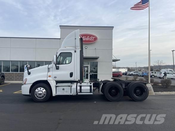 Freightliner CASCADIA 125 Truck Tractor Units