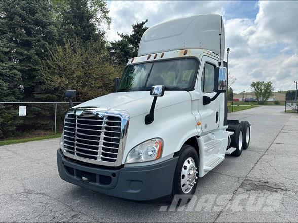 Freightliner CASCADIA 125 Truck Tractor Units