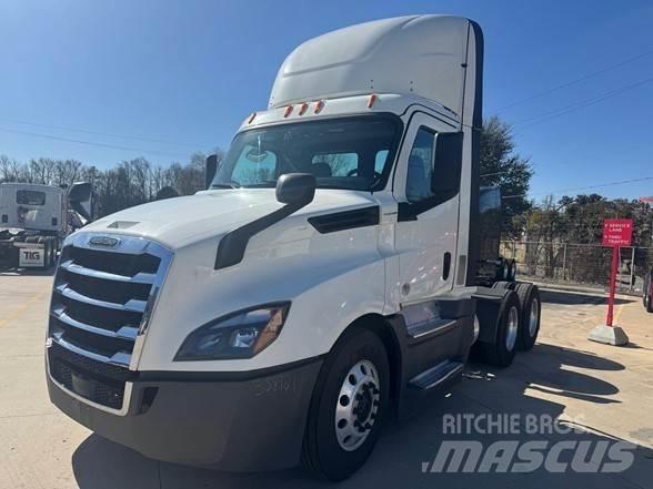 Freightliner CASCADIA 126 Truck Tractor Units