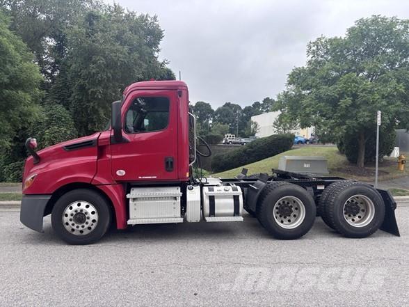 Freightliner CASCADIA 126 Truck Tractor Units