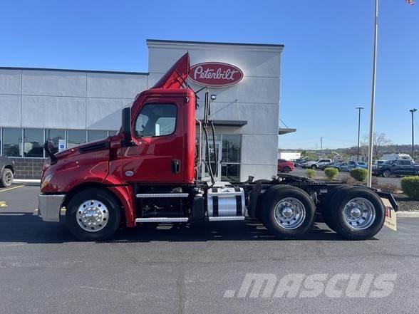 Freightliner CASCADIA 126 Truck Tractor Units