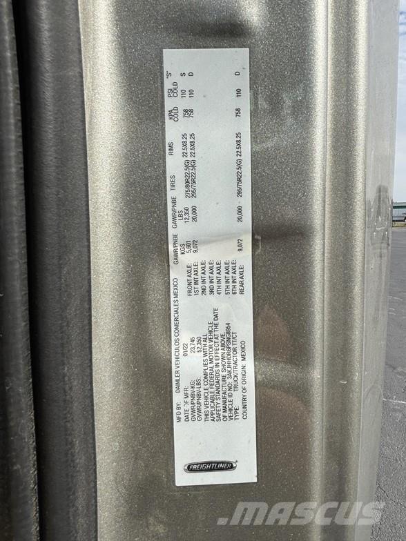 Freightliner CASCADIA 126 Truck Tractor Units