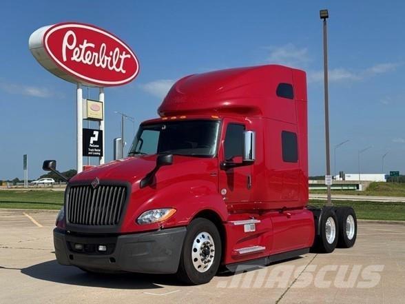 International LT Truck Tractor Units