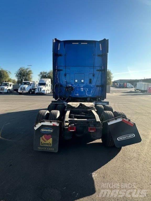 International LT Truck Tractor Units
