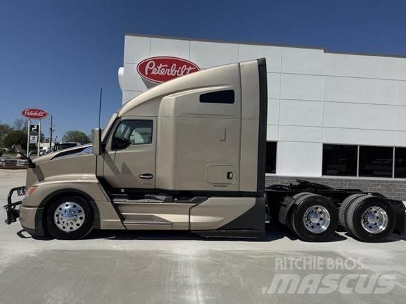 Kenworth T680 Truck Tractor Units